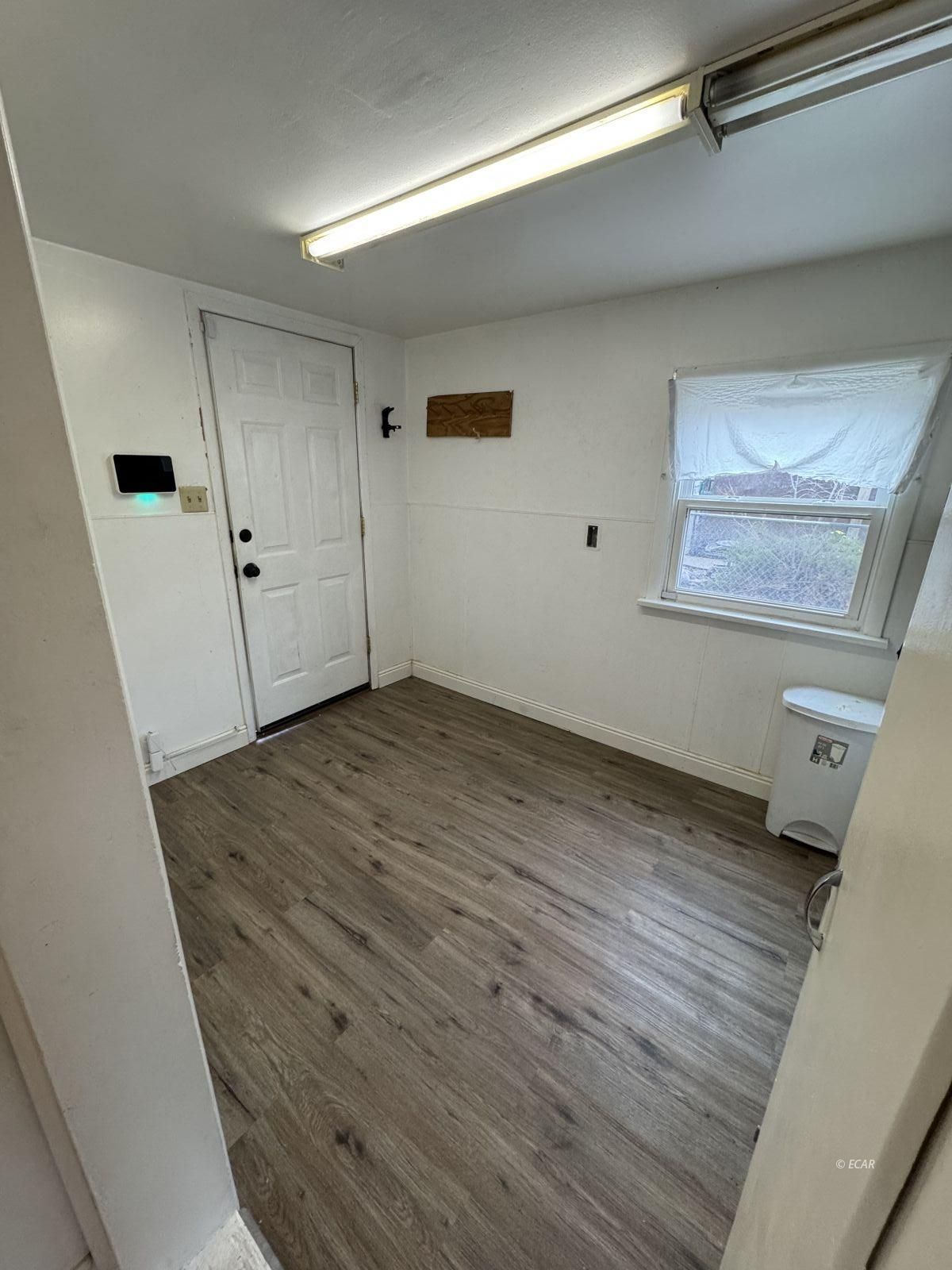 705 Carlin Court Property Photo 4