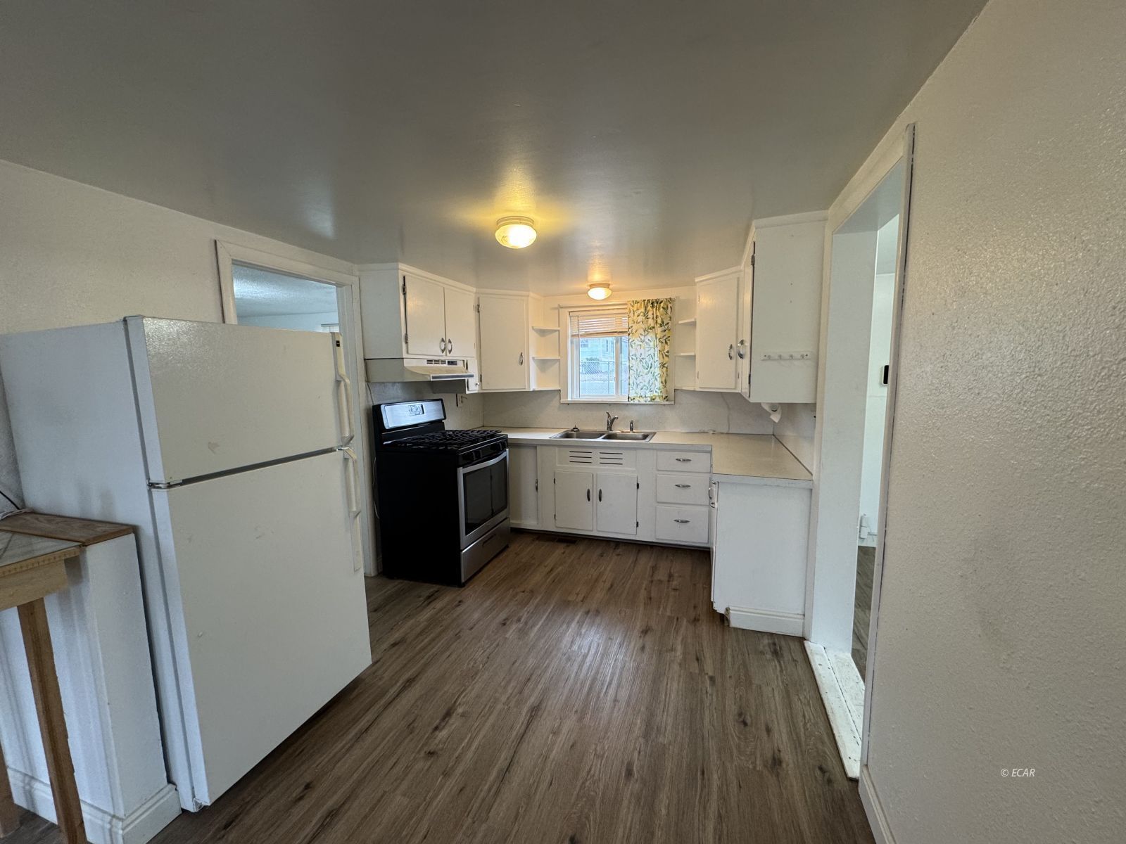 705 Carlin Court Property Photo 7