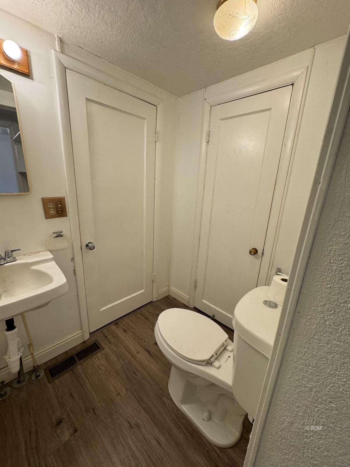 705 Carlin Court Property Photo 14