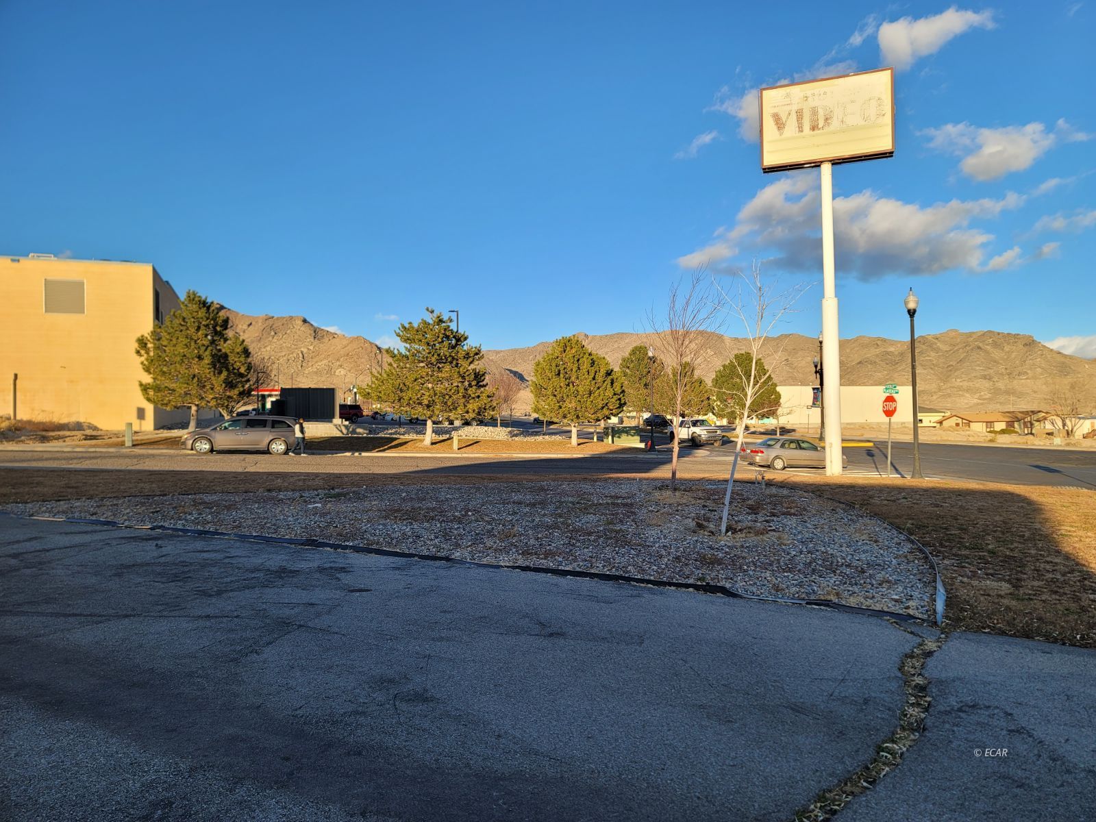 885 Pueblo Boulevard N Property Photo 8