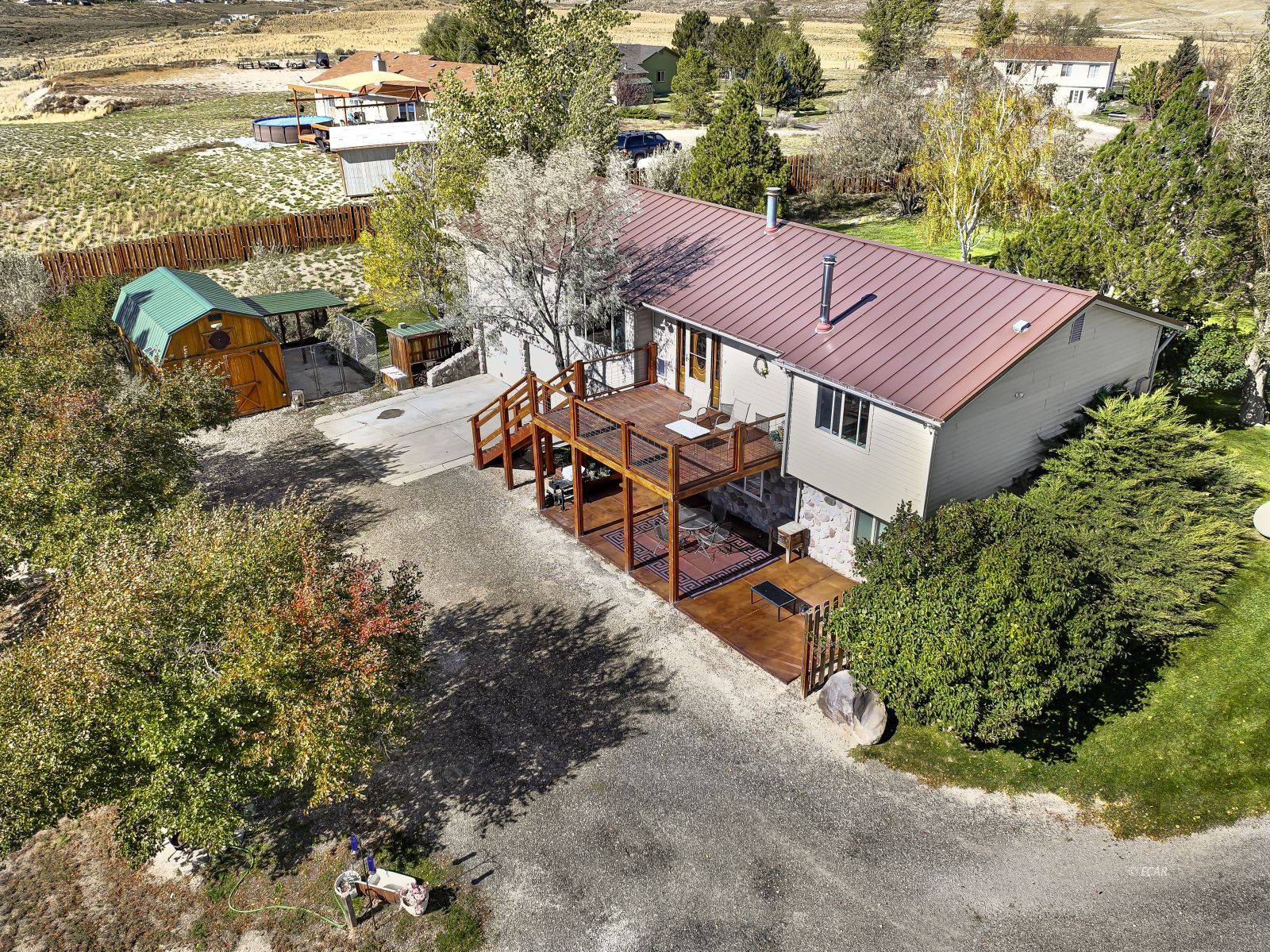 186 Edgewood Lane Property Photo 1