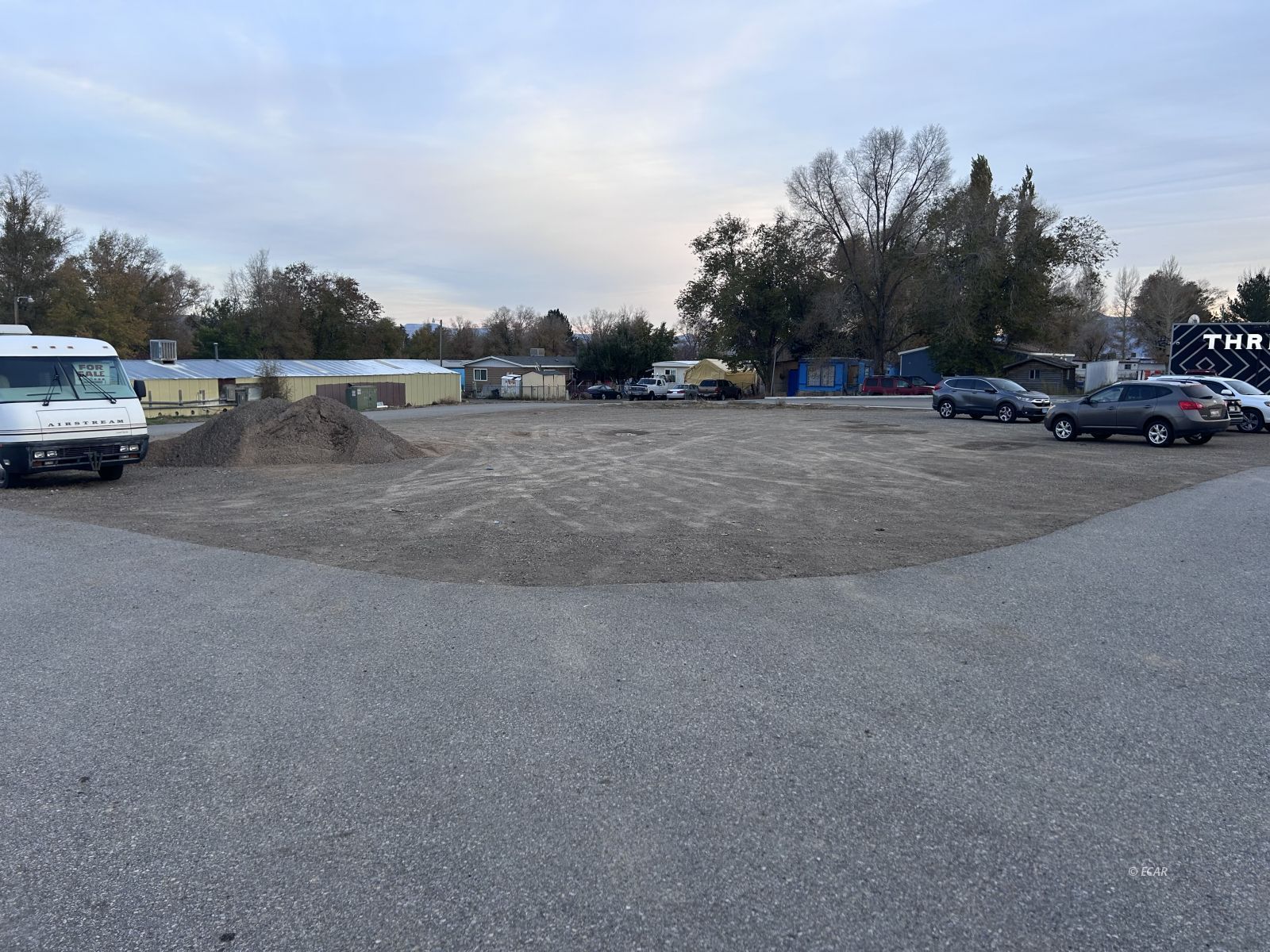 Royal Drive Property Photo 3