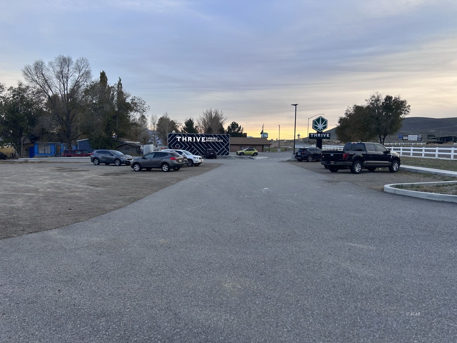 Royal Drive Property Photo 4