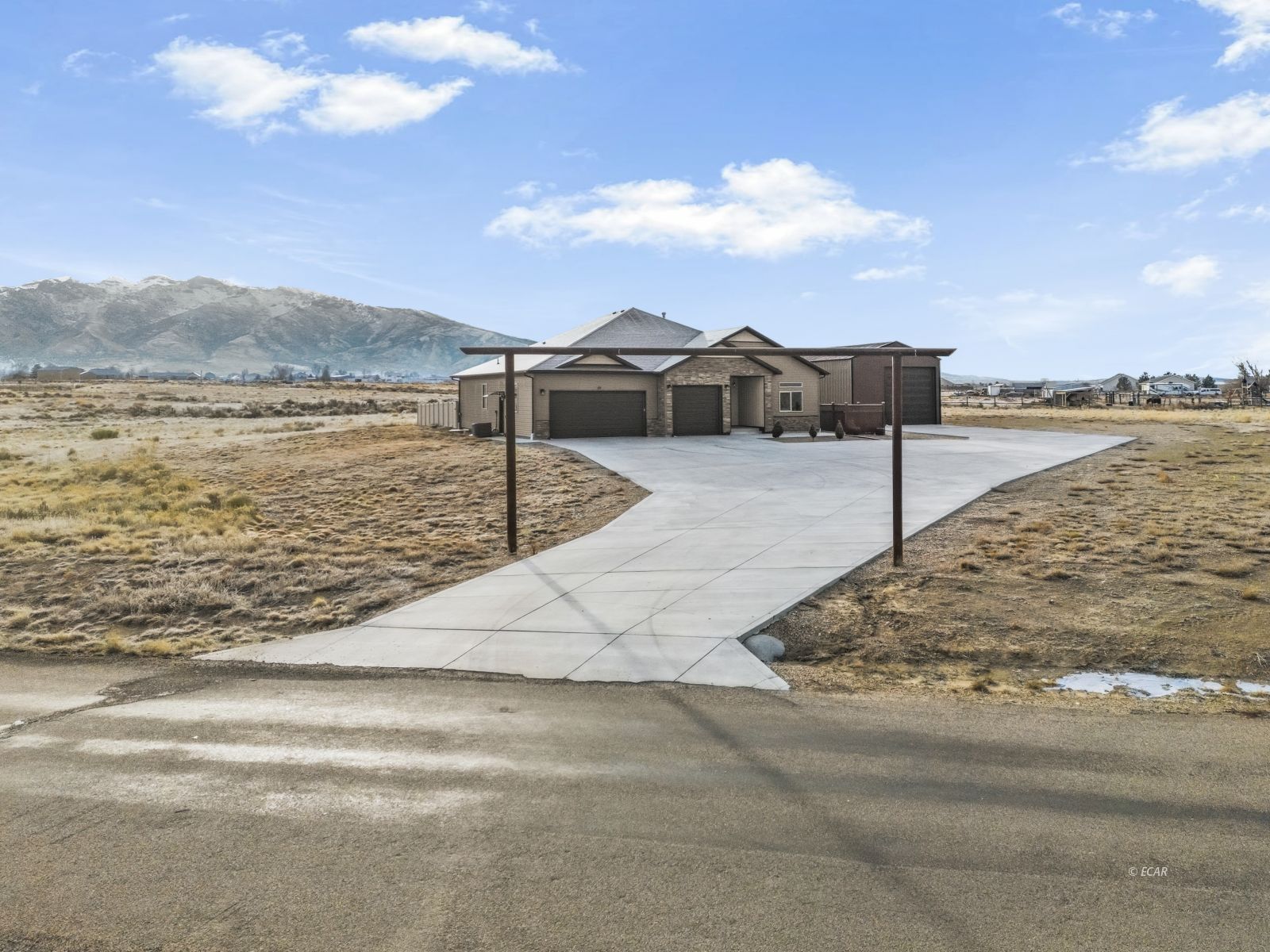 22 Gallinas Drive Property Photo 3