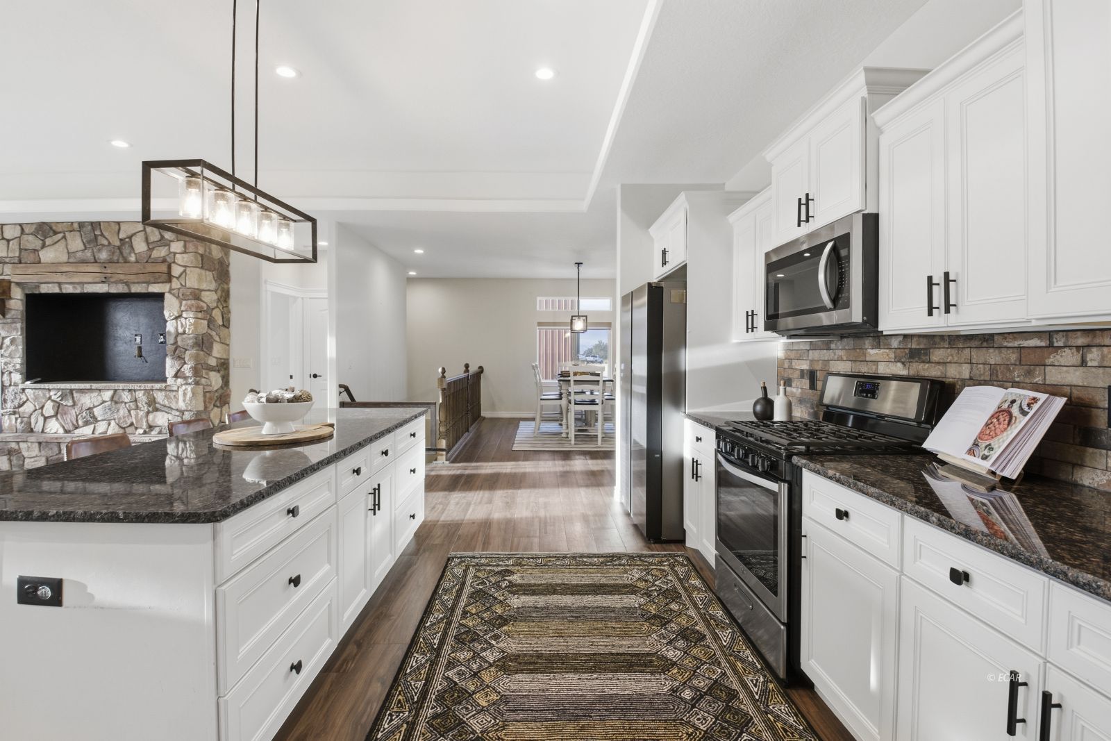 22 Gallinas Drive Property Photo 11