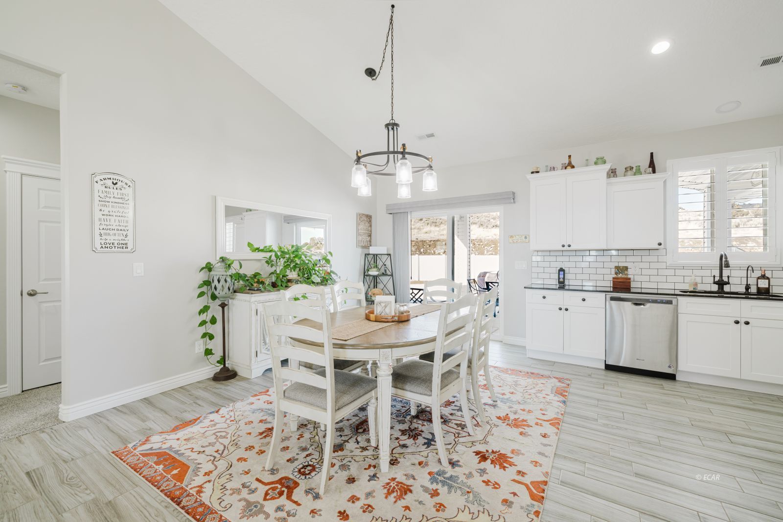 747 Pioneer Way Property Photo 8