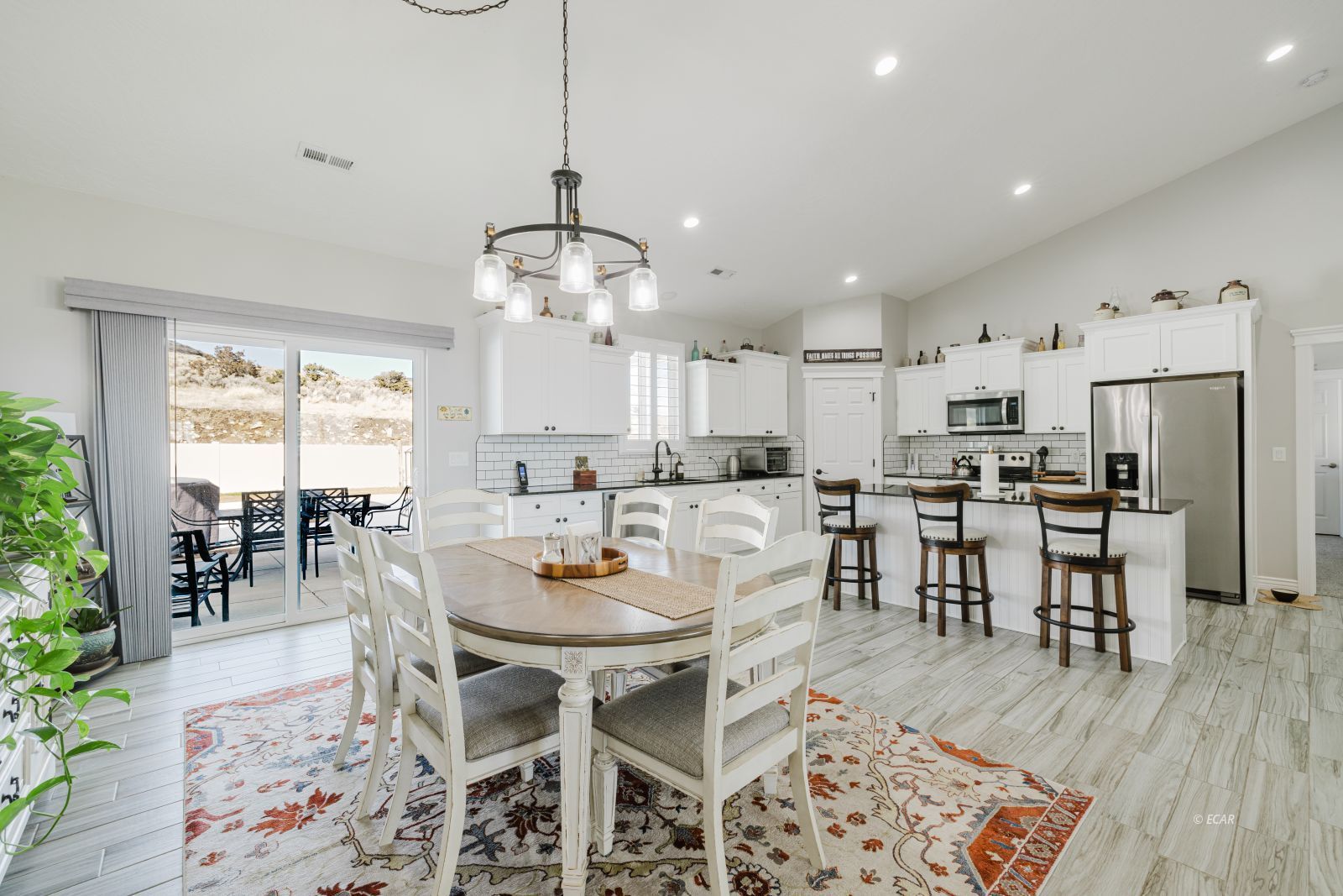 747 Pioneer Way Property Photo 9