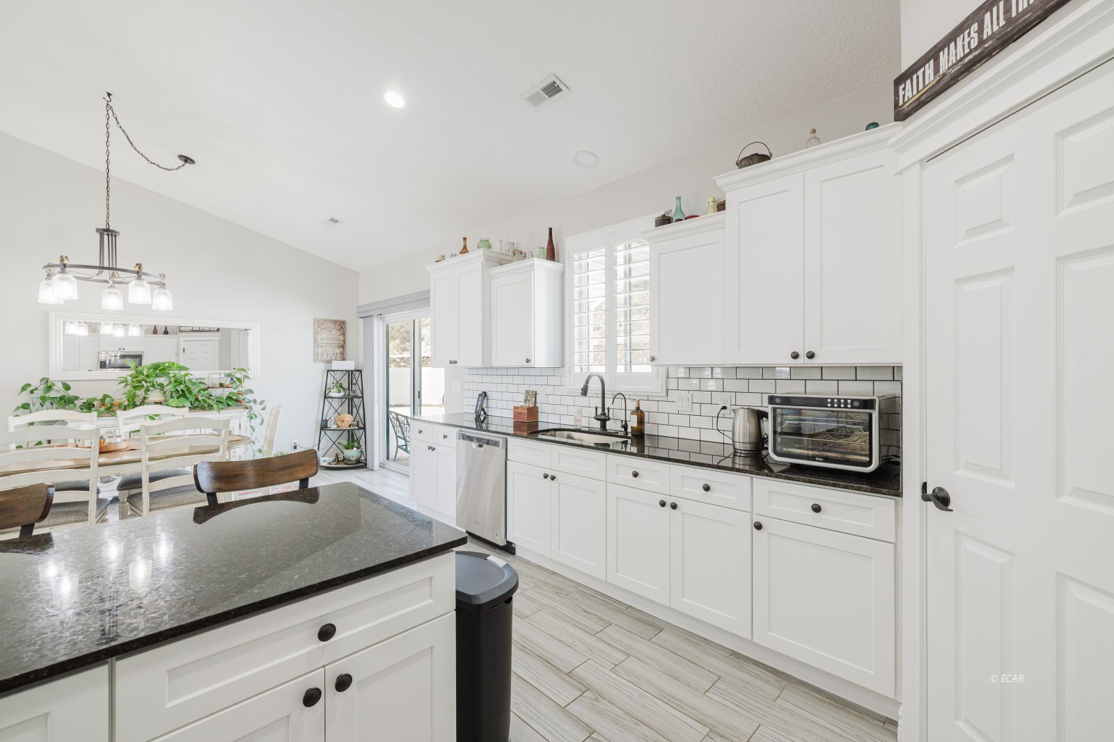 747 Pioneer Way Property Photo 15