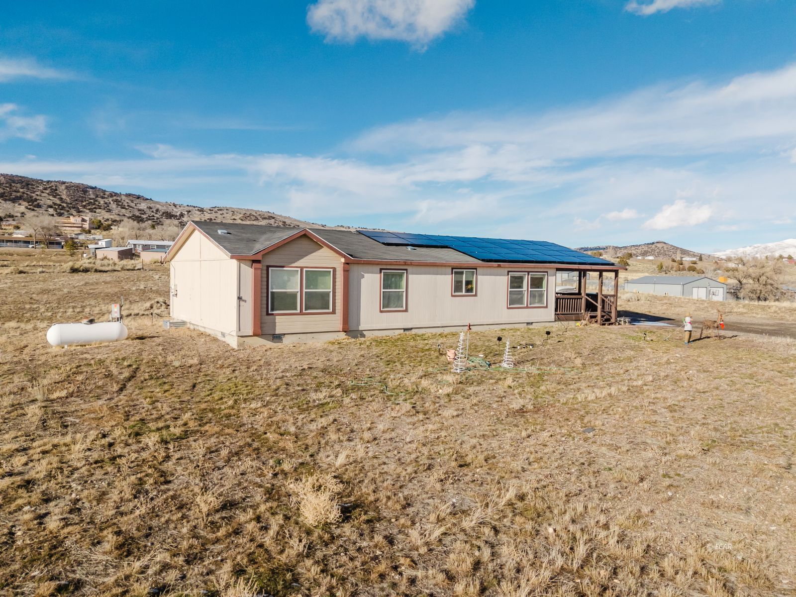 476 Jasper Drive Property Photo 5