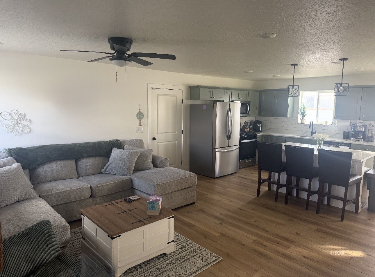 1250 Primrose Lane Property Photo 5