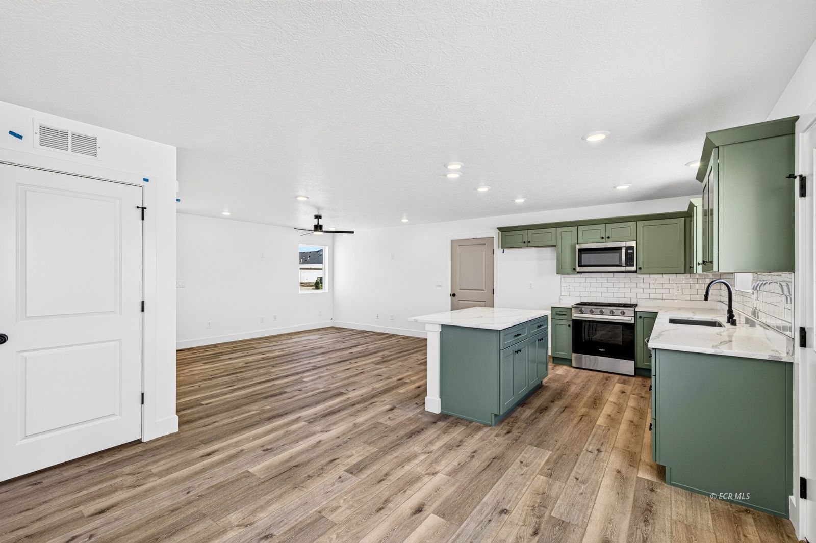 1250 Primrose Lane Property Photo 10