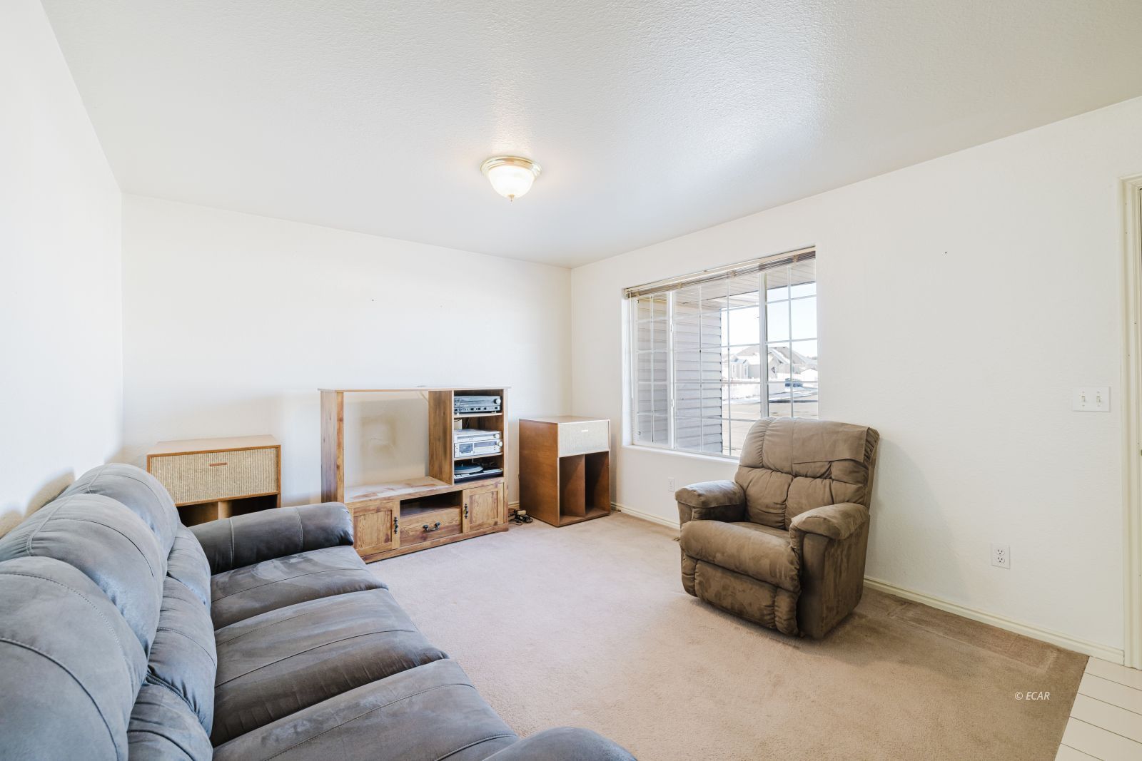 3534 Enfield Avenue Property Photo 4