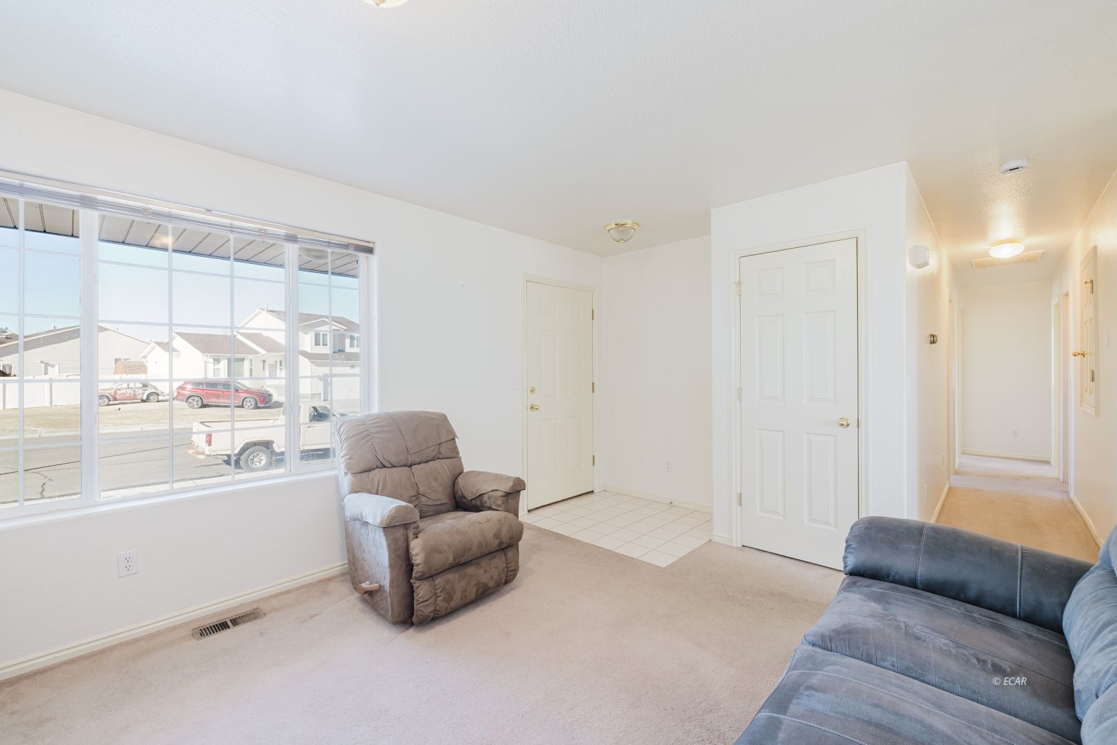 3534 Enfield Avenue Property Photo 6