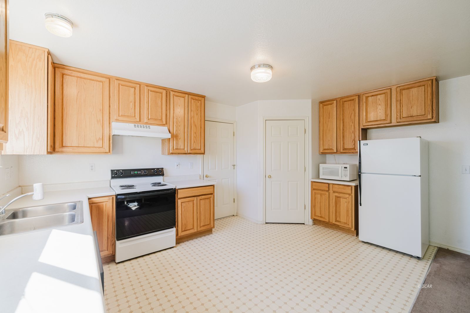 3534 Enfield Avenue Property Photo 11