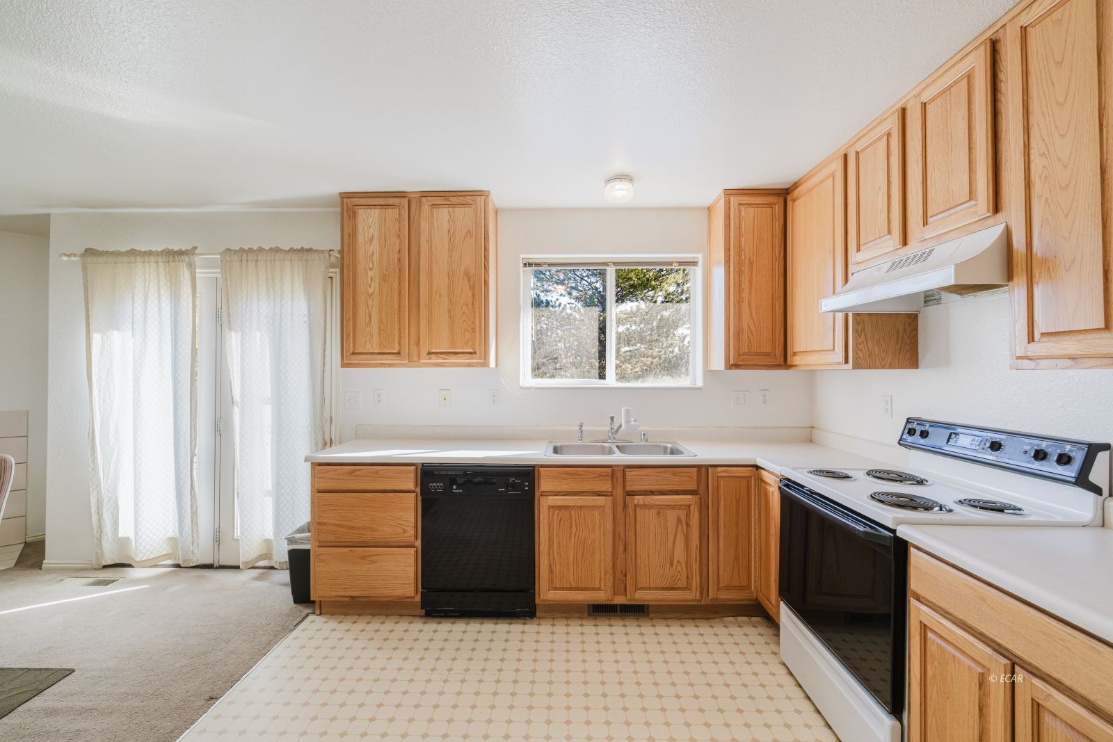 3534 Enfield Avenue Property Photo 13