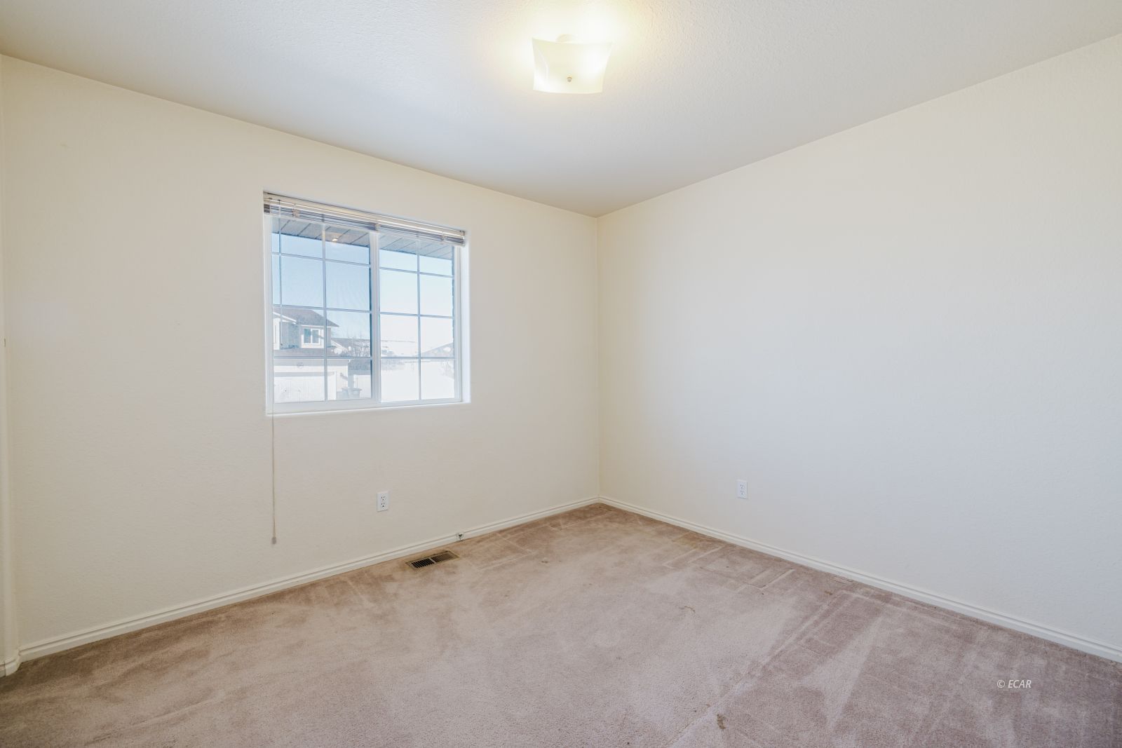 3534 Enfield Avenue Property Photo 16