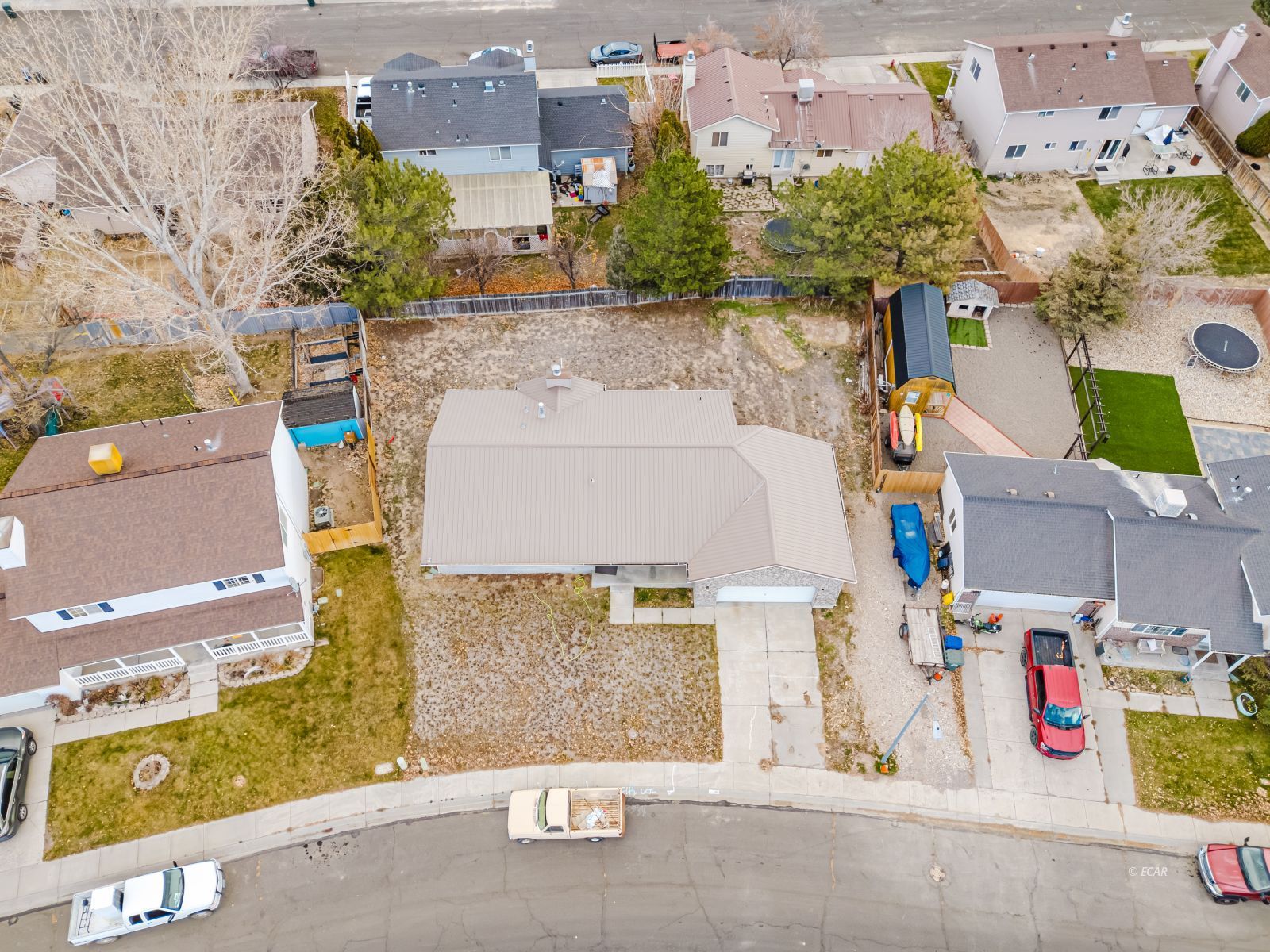 3534 Enfield Avenue Property Photo 32