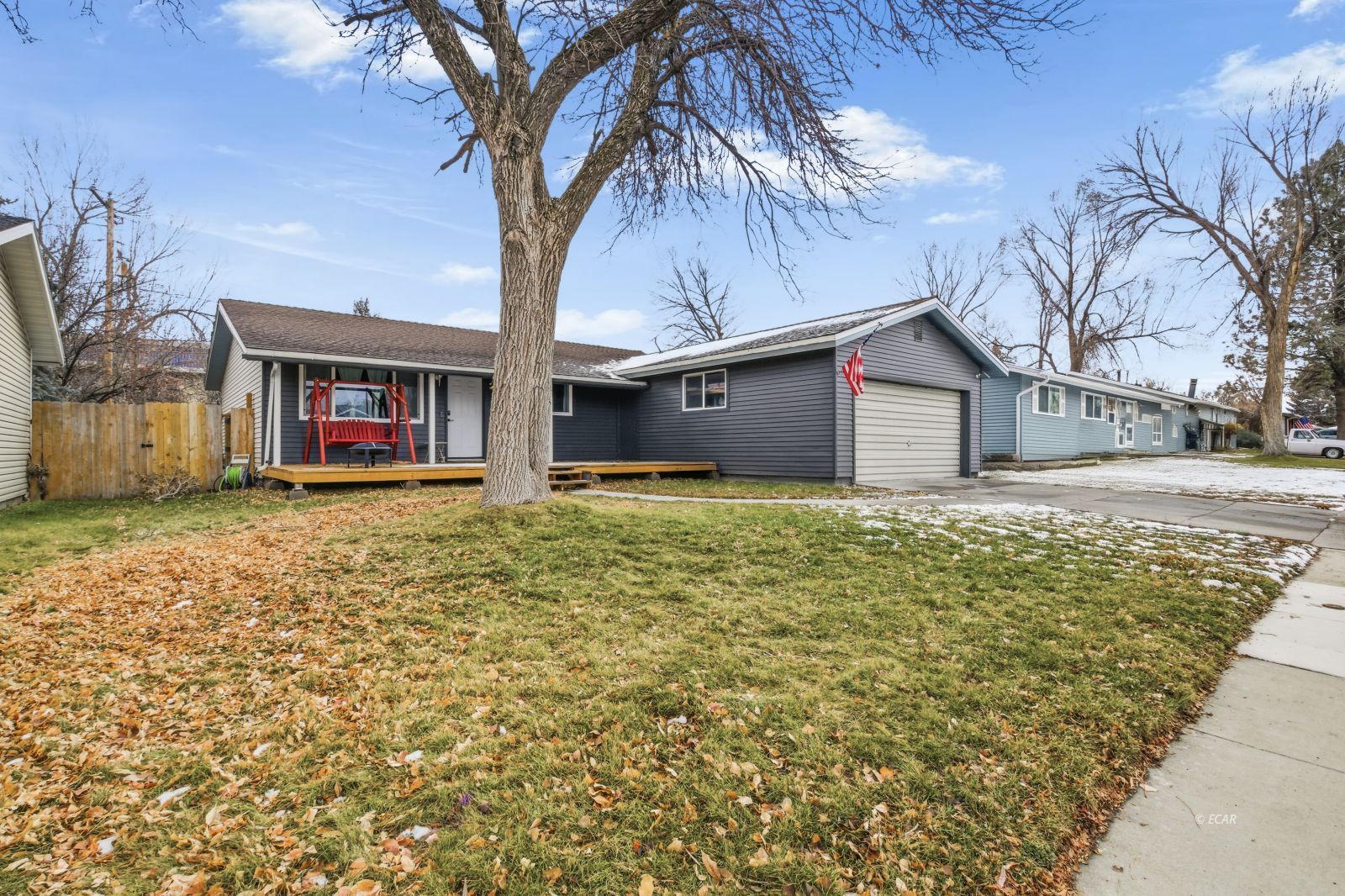 2084 Golf Drive Property Photo 3