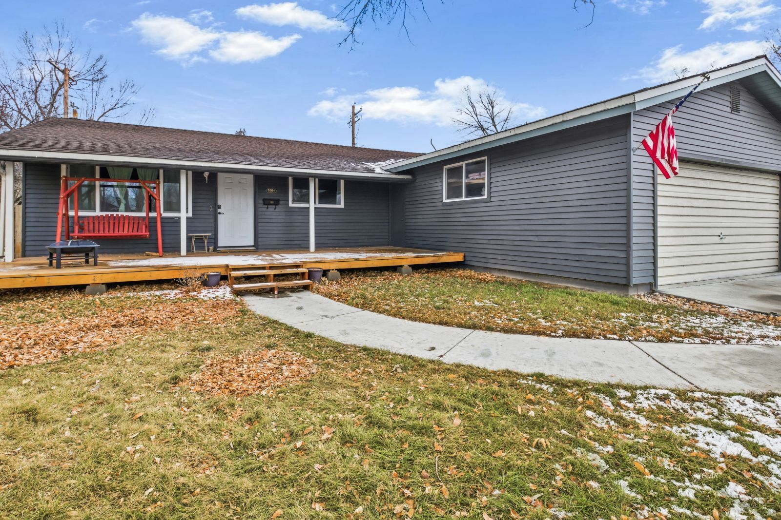 2084 Golf Drive Property Photo 4