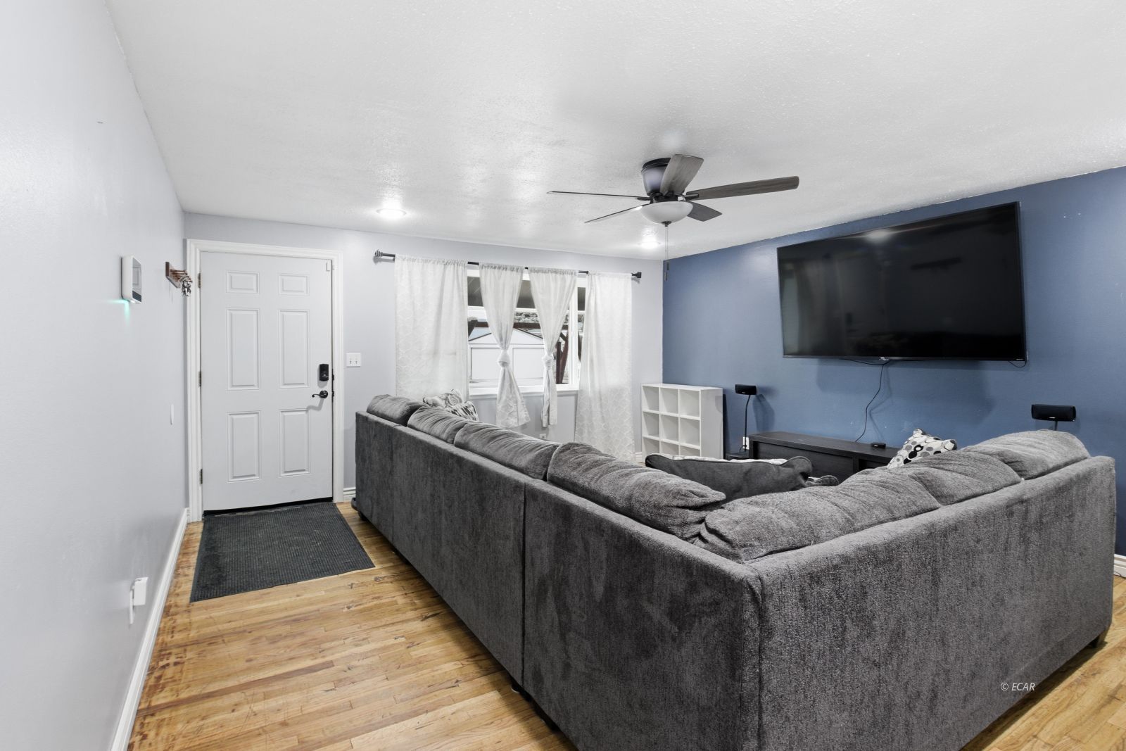 2084 Golf Drive Property Photo 5