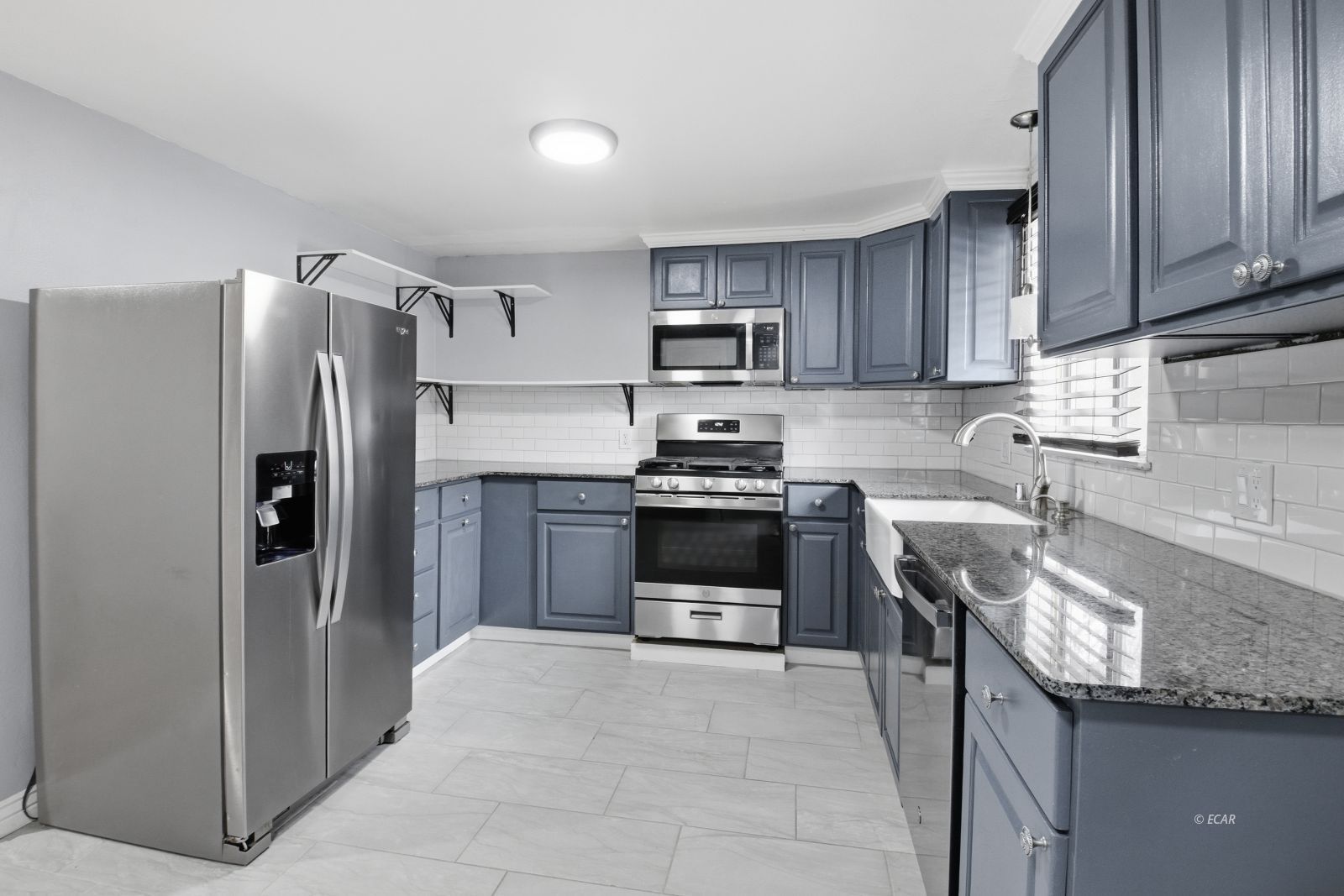 2084 Golf Drive Property Photo 8