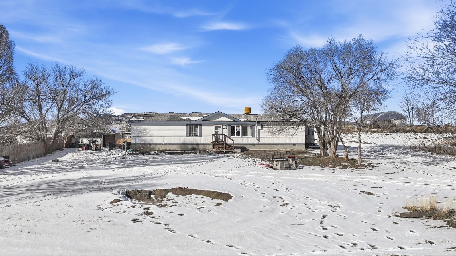 902 Spring Valley Parkway Property Photo 1