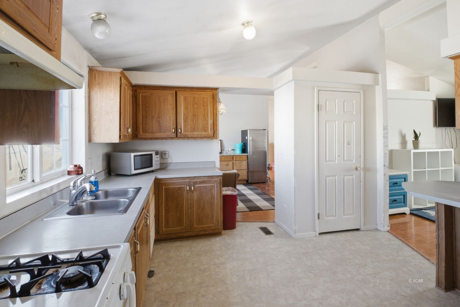 902 Spring Valley Parkway Property Photo 9