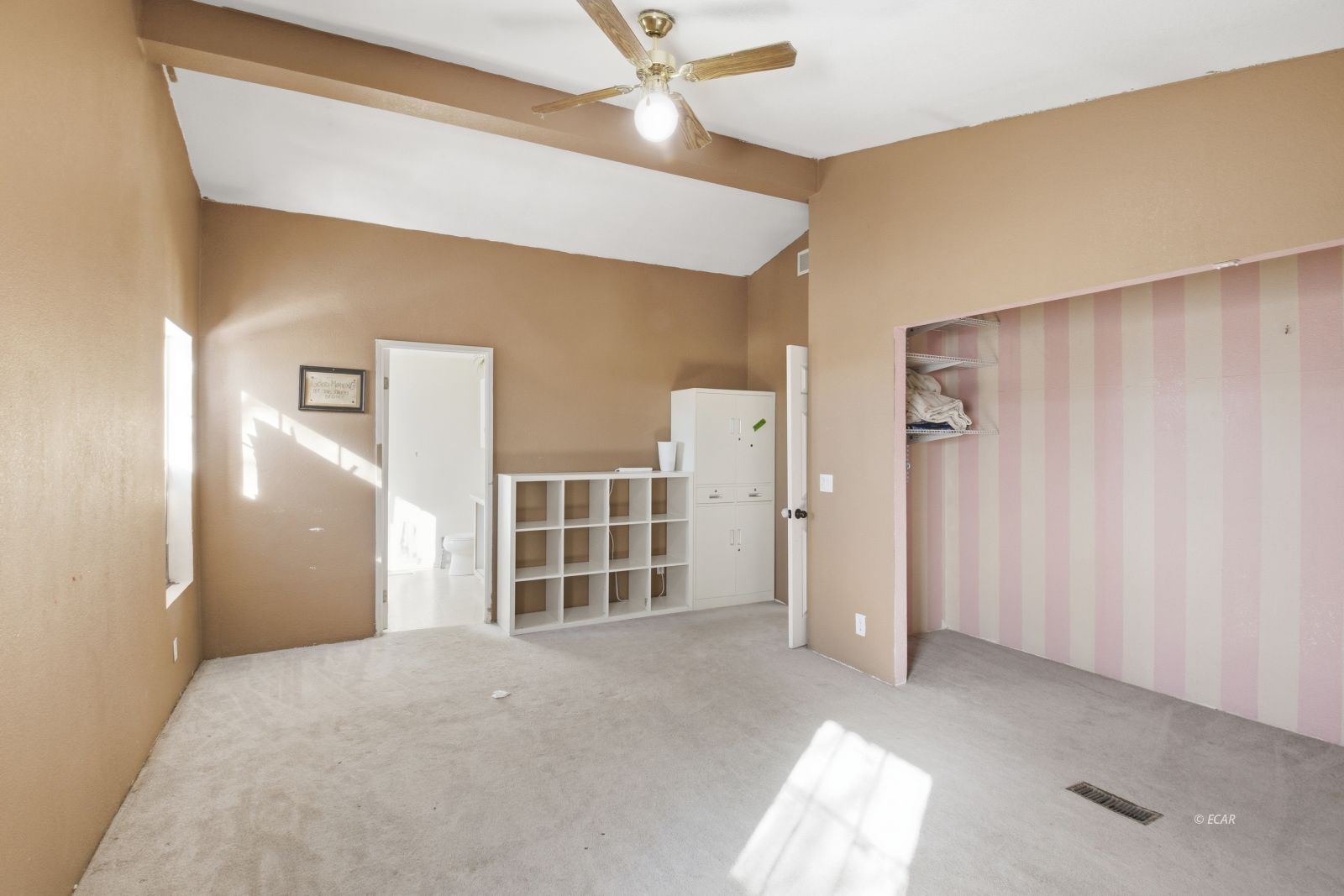 902 Spring Valley Parkway Property Photo 11