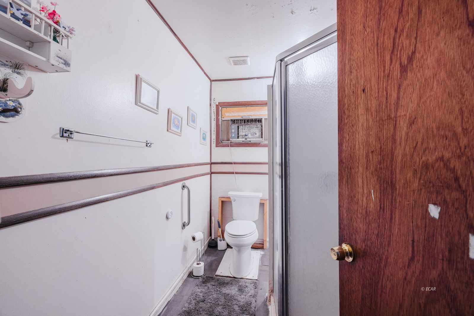 609 Main Street Property Photo 8