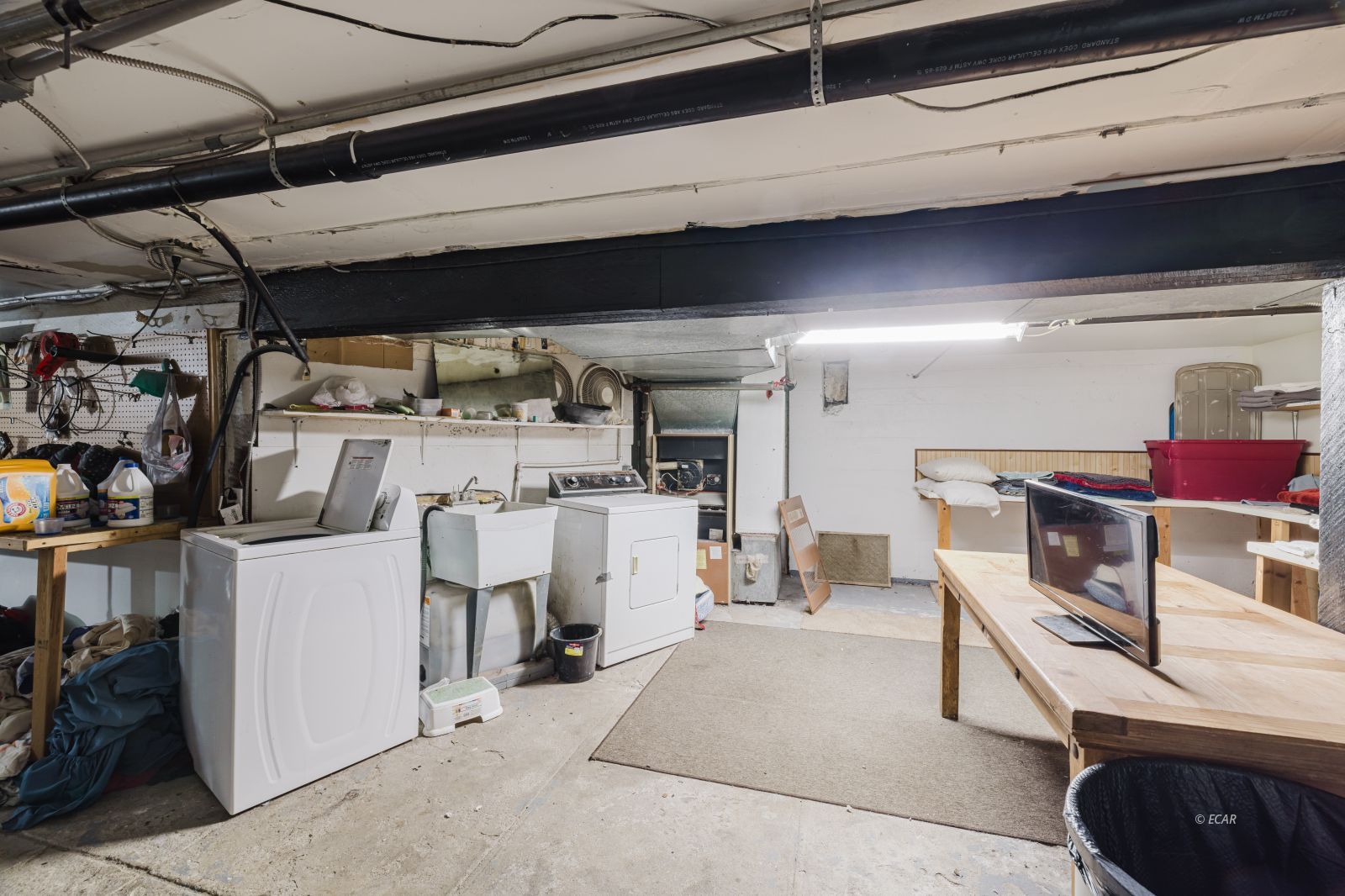 609 Main Street Property Photo 15