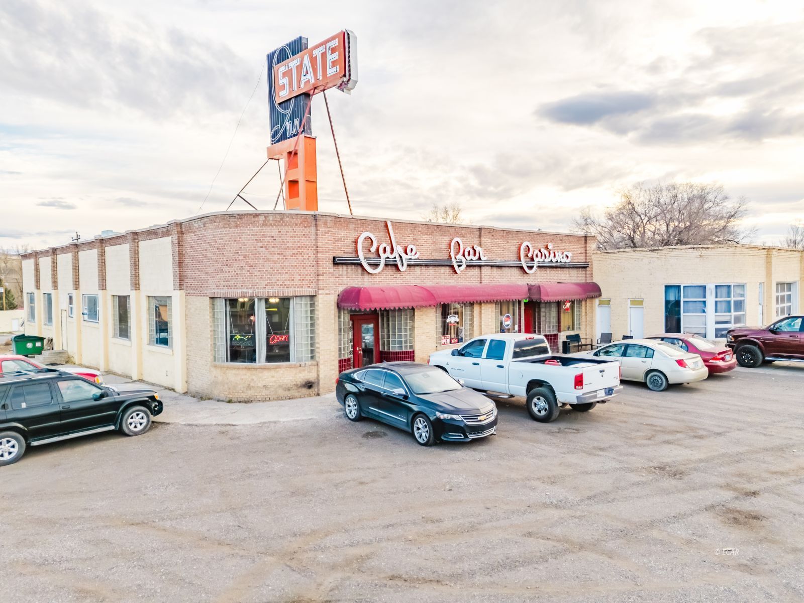 915 Chestnut Street Property Photo 5