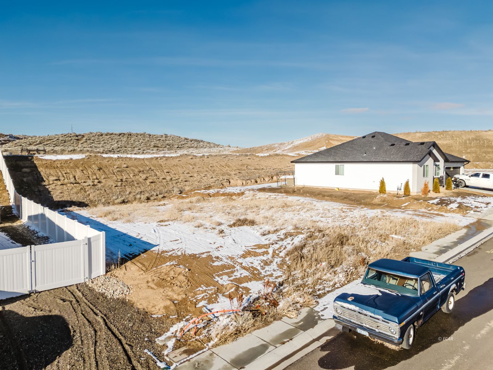 2675 Mesquite Way Property Photo 3