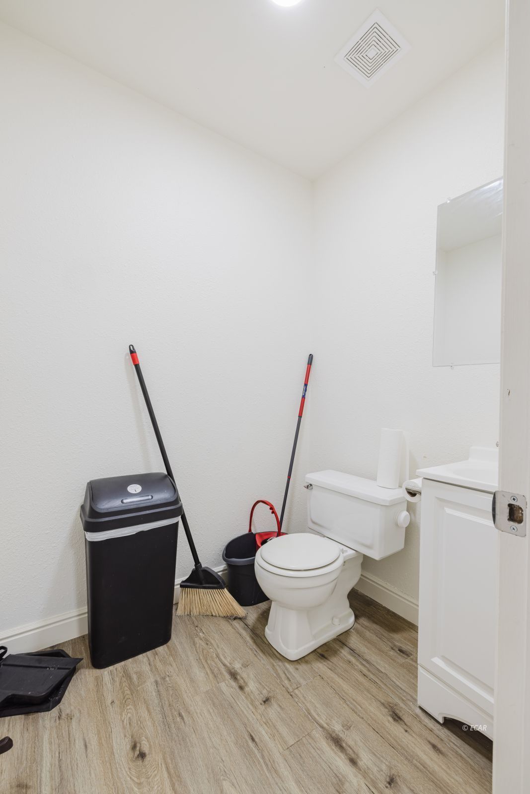 174 Idaho Street Property Photo 8