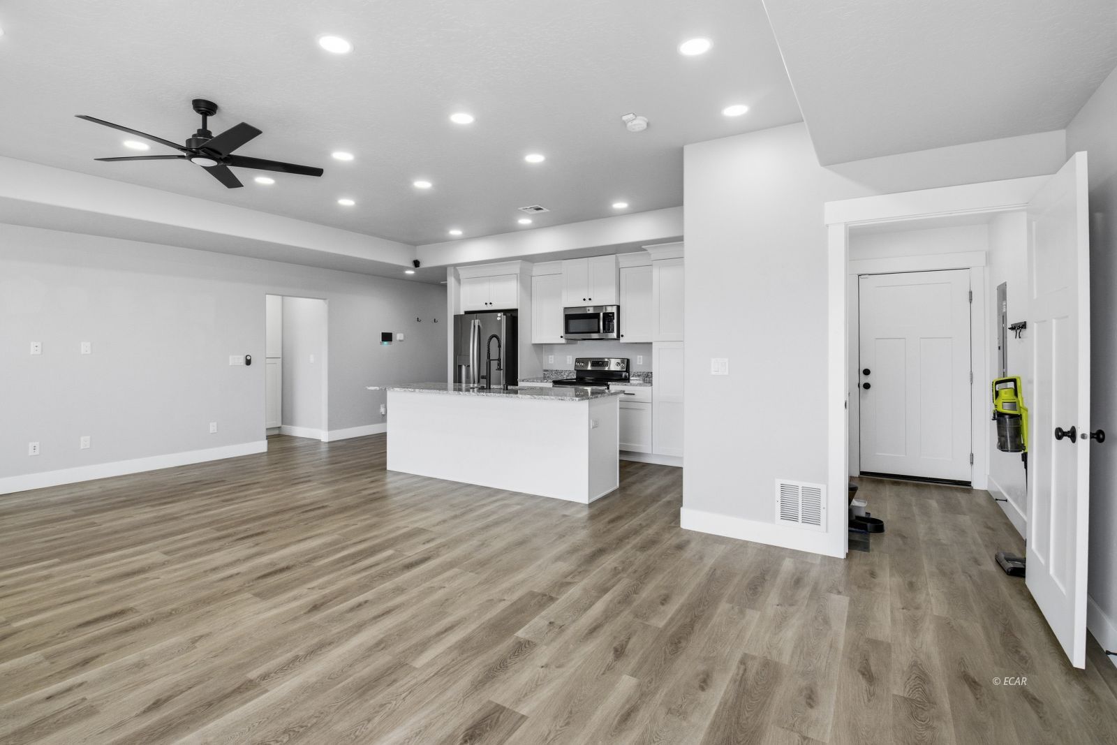 2701 Quartz Drive Property Photo 10