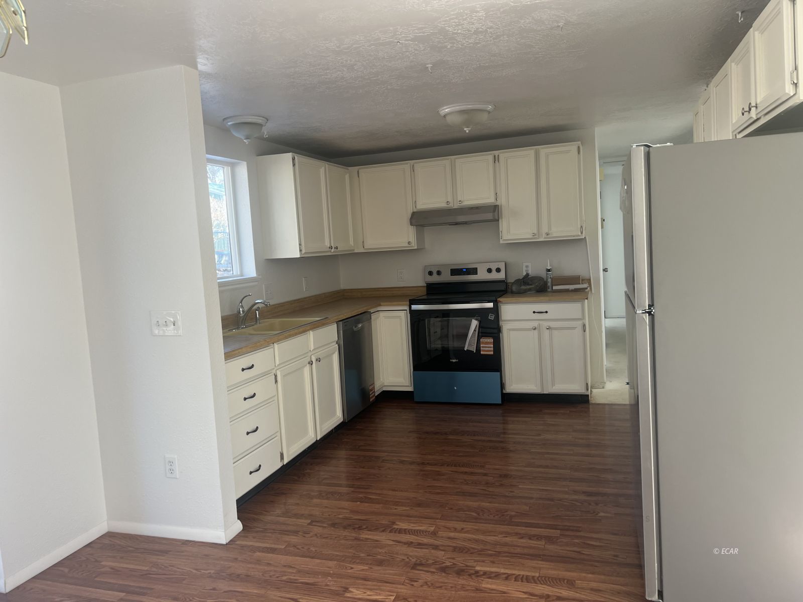 890 6th Street Property Photo 12