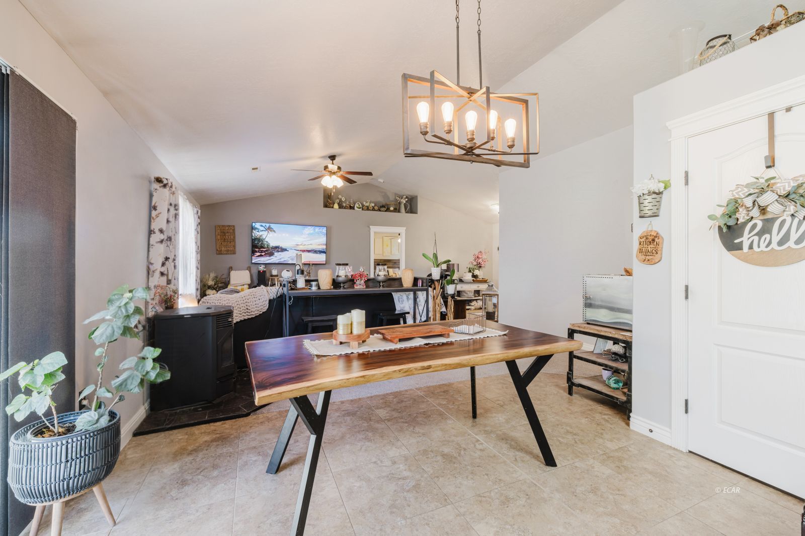 1151 Amber Way Property Photo 11