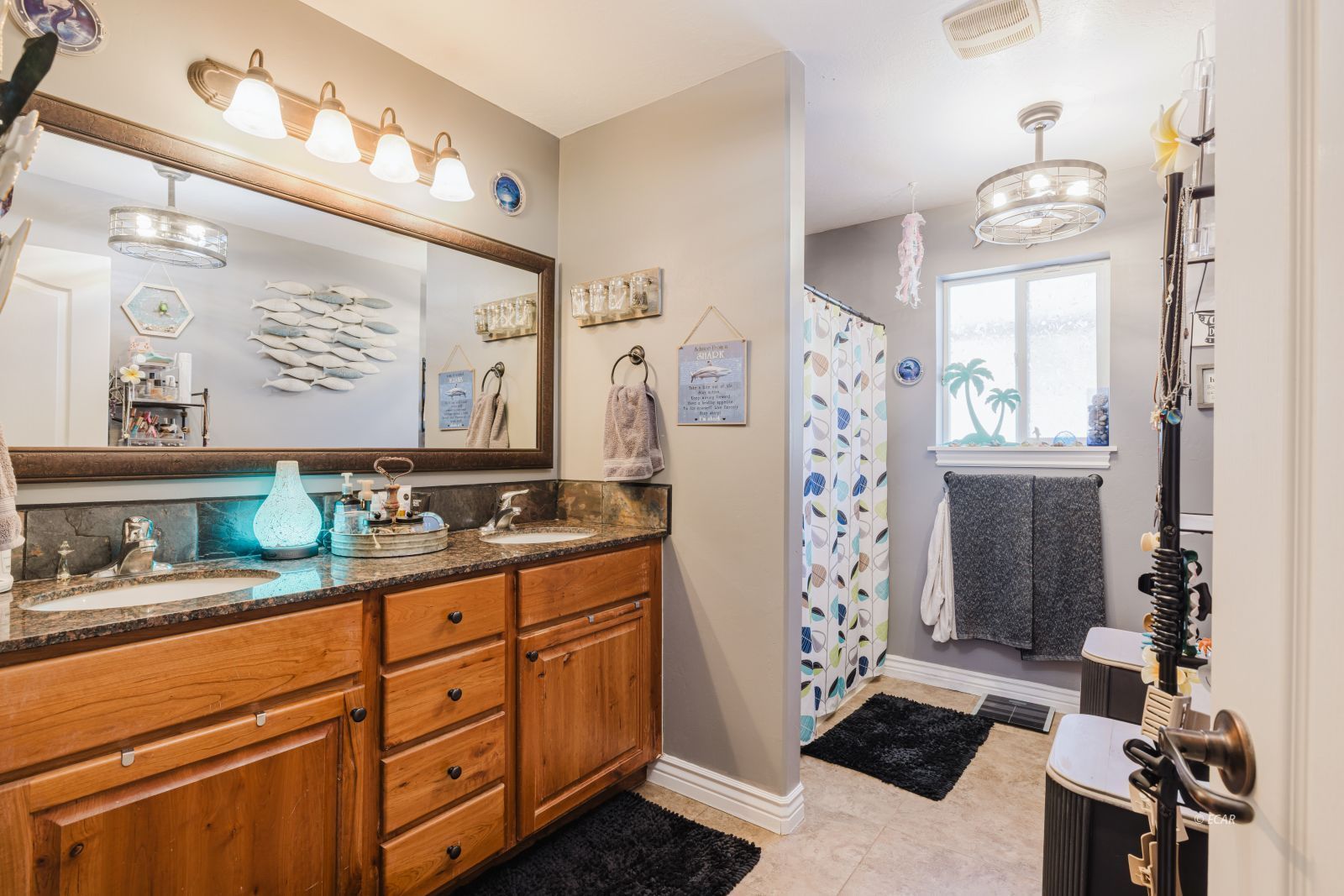 1151 Amber Way Property Photo 15