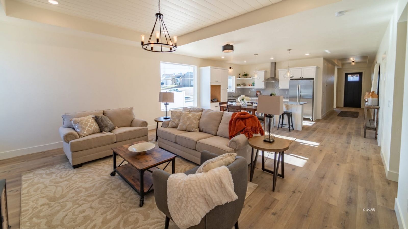 2943 Eleanor Court Property Photo 5