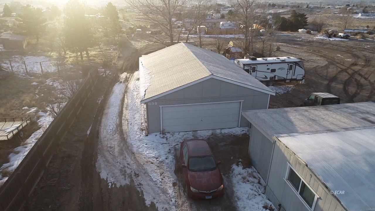 658 Spring Valley Parkway Property Photo 2