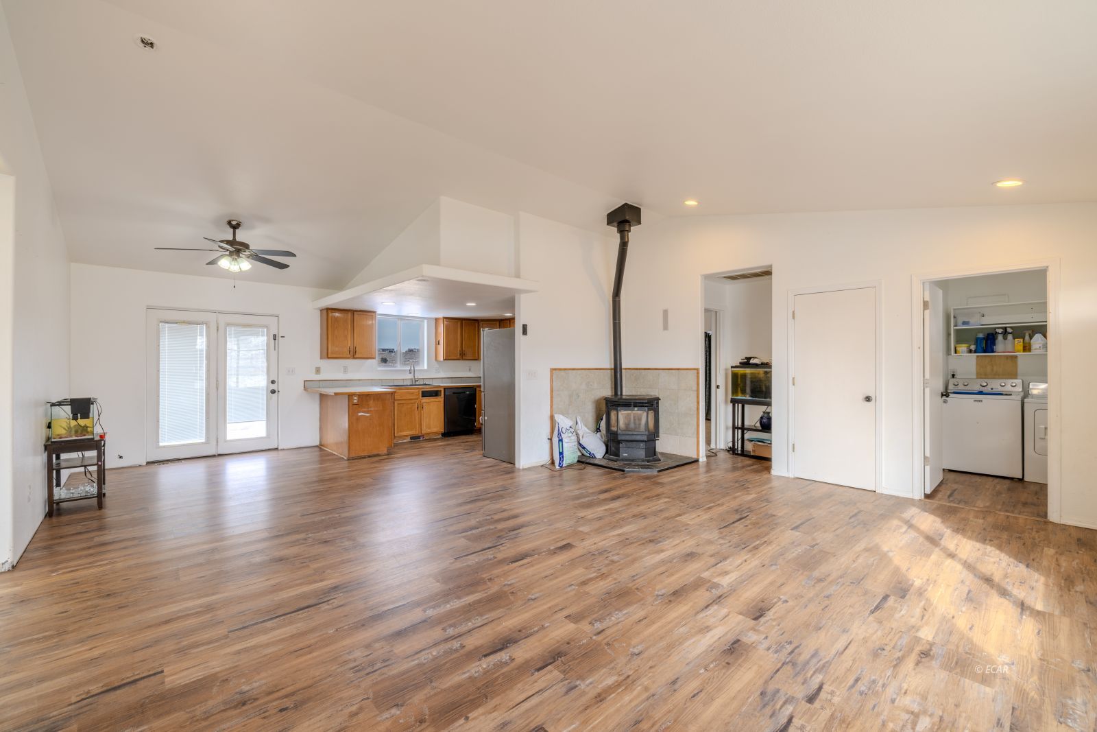 451 White Oak Drive Property Photo 6