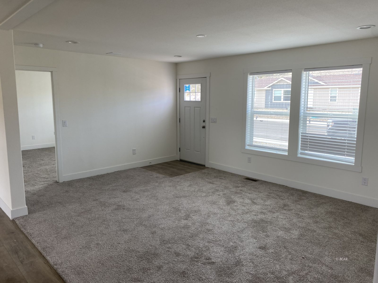 2155 Mcclellan Avenue Property Photo 2