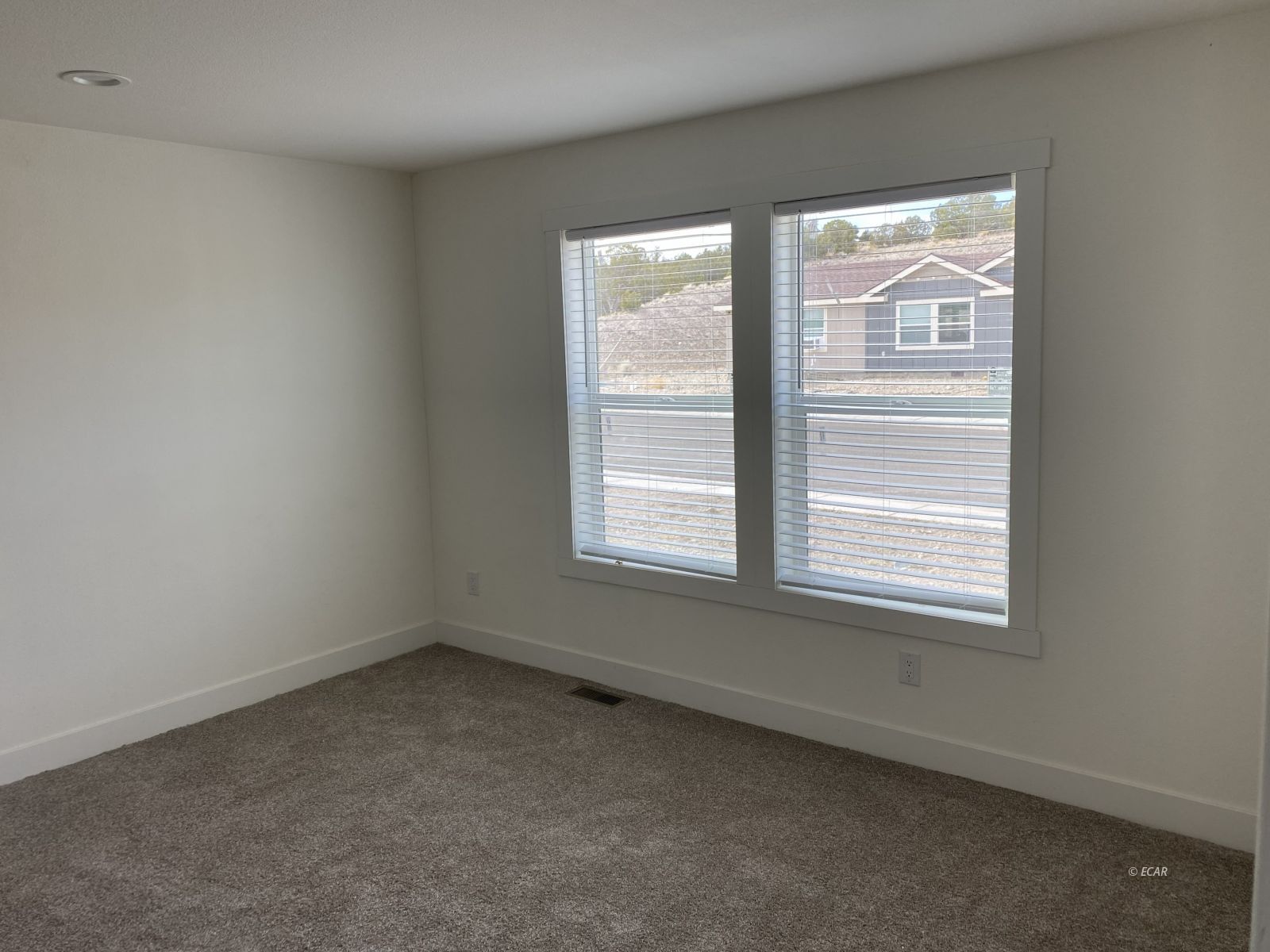 2155 Mcclellan Avenue Property Photo 7