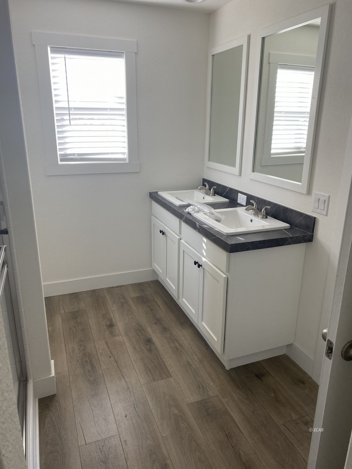 2155 Mcclellan Avenue Property Photo 9