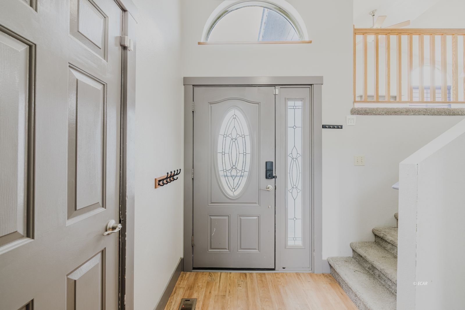 135 Glenvista Drive Property Photo 3