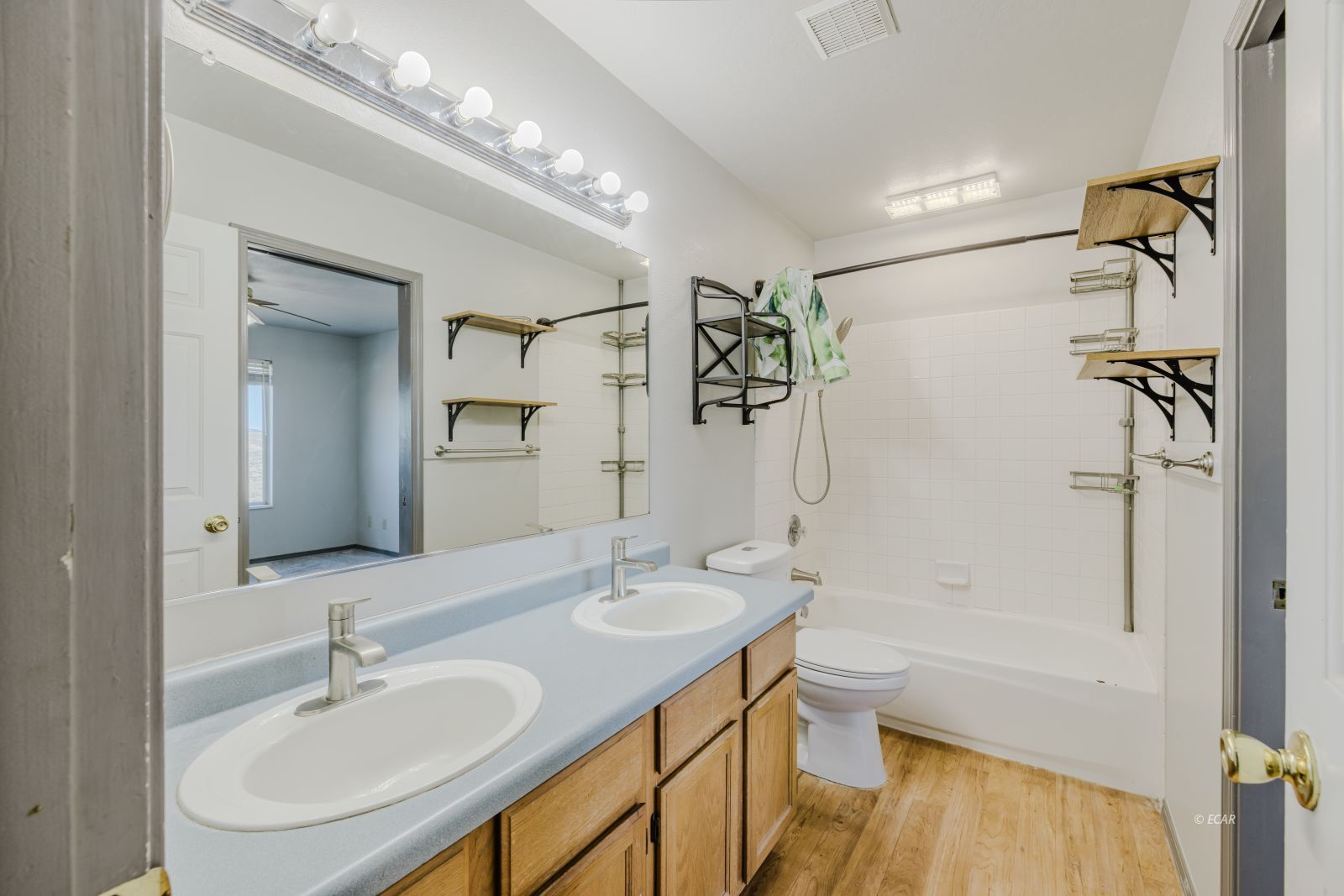 135 Glenvista Drive Property Photo 23