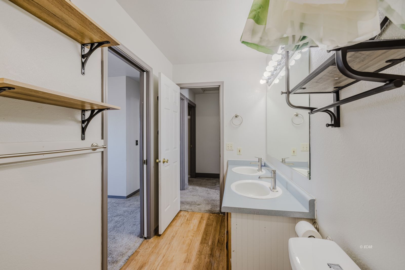 135 Glenvista Drive Property Photo 25