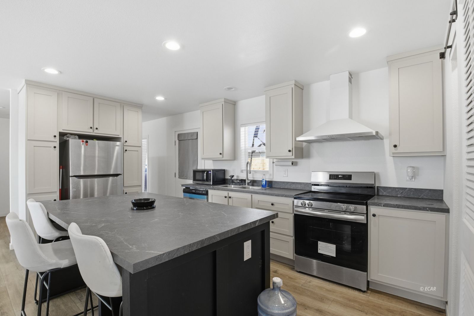 5731 Sulphur Spring Street Property Photo 10