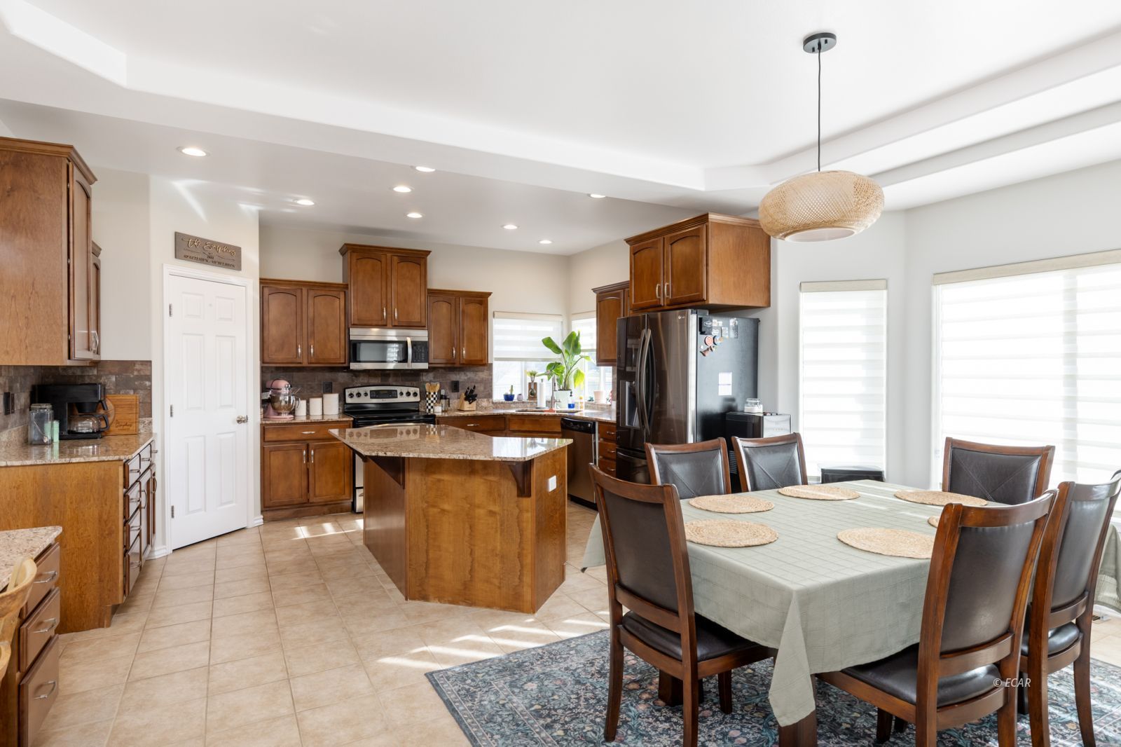 210 Northglen Drive Property Photo 7