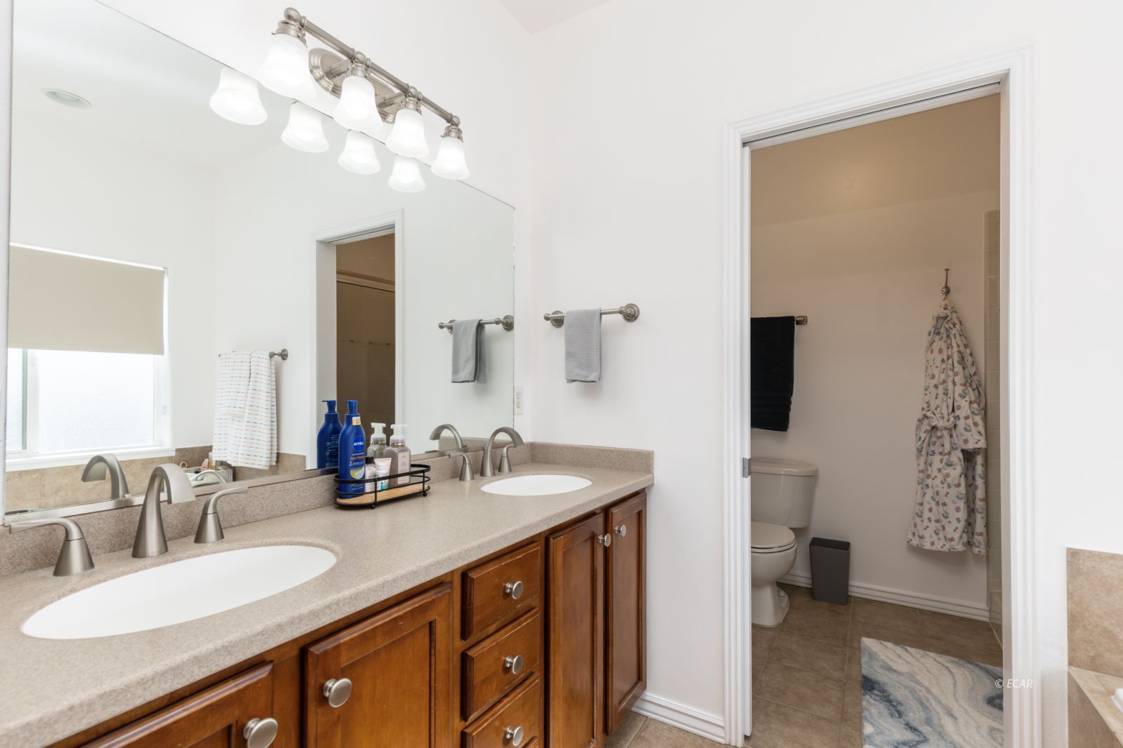 210 Northglen Drive Property Photo 20