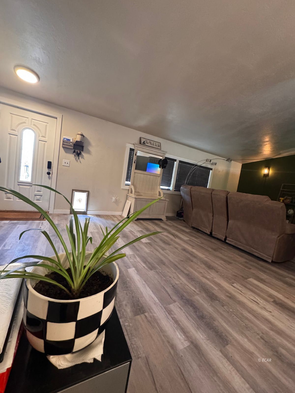 614 Fir Street Property Photo 2